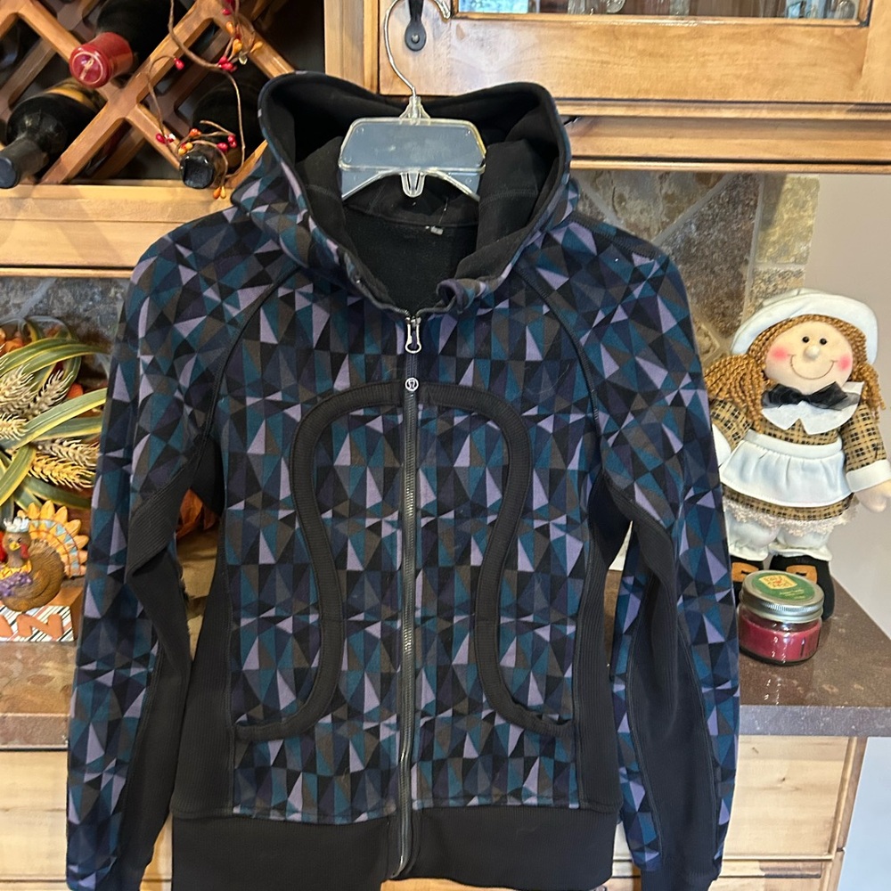 Geometric Patterned LULULEMON Zip-Up Hoodie ABSTRACT PRINT size 4